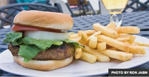 photo: cheeseburger platter