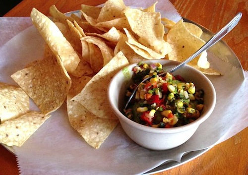 guacamole and chips