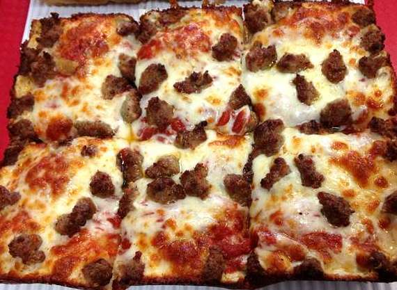 Jet’s Takes Off With Detroit-Style Pizza