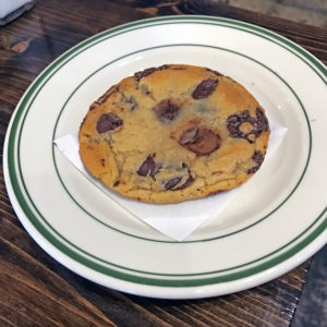 For dessert, Grind offers the famous chocolate-chip cookies from its neighbor, Please and Thank You.