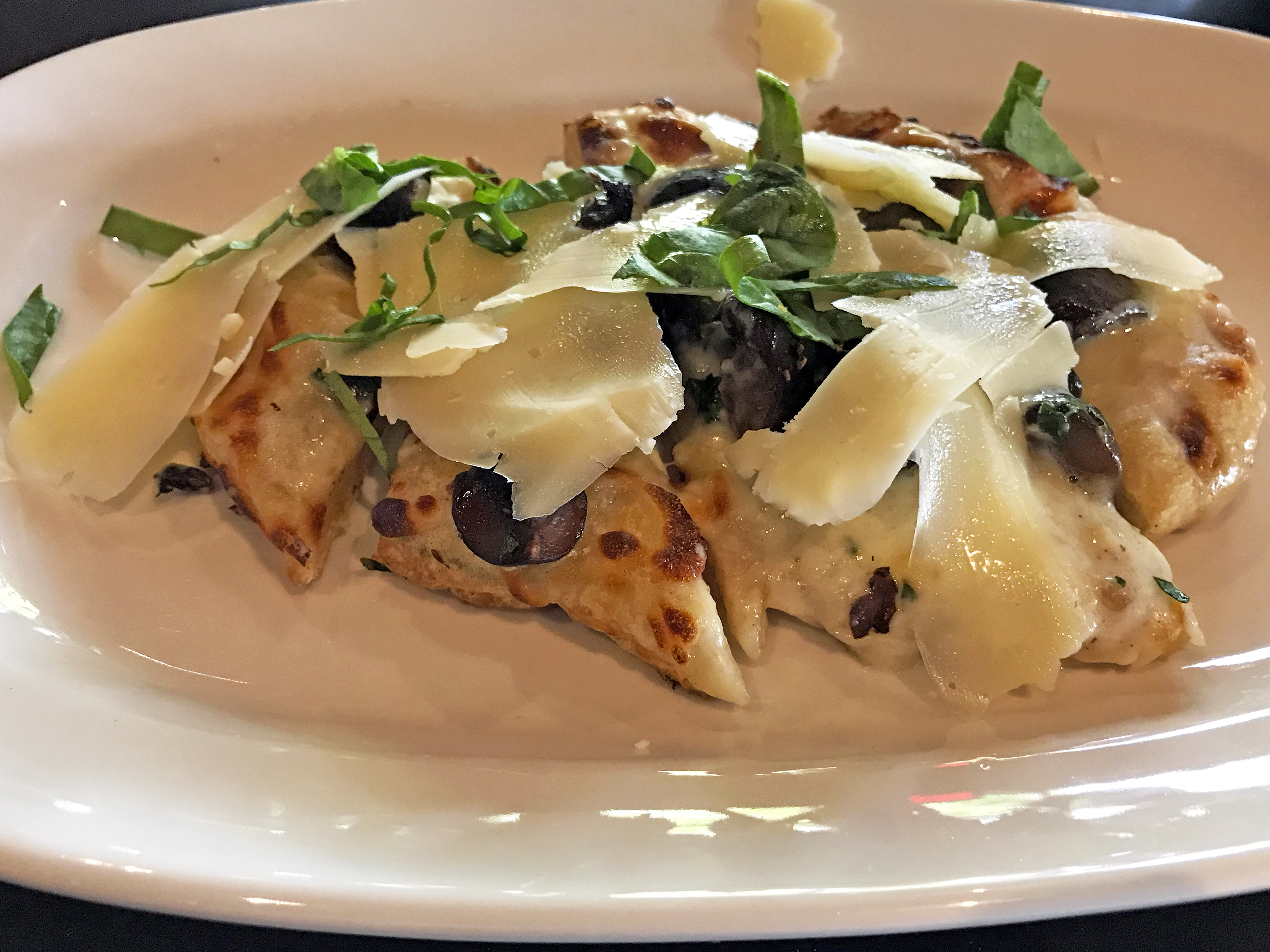 Cuvée Wine Table’s white funghi flat bread pizza.