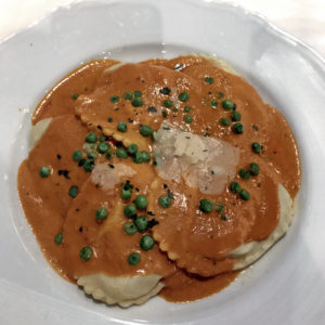  ravioli with creamy tomato-vodka sauce