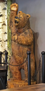 Oskar's wooden grizzly bear statue
