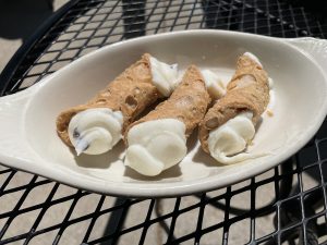 A trio of Old School NY's crisp cannoli take us right back to favorite Italian delis in New York City's Queens borough.