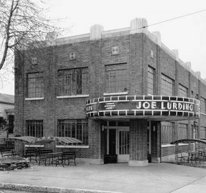 Before there was Hasenour's, there was Joe Lurding Cafe, a similar steak and chop house at the corner Barret & Oak in the 1930's. The exterior of the building hasn't changed much from then to now. (Photo from U of L Photographic Archives.)