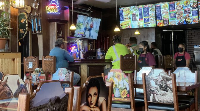 Walking in to El Mariachi feels like crossing a barrier into a the colorful little subtropical Mexican village of your dreams in Mexico’s Guanajuato region.